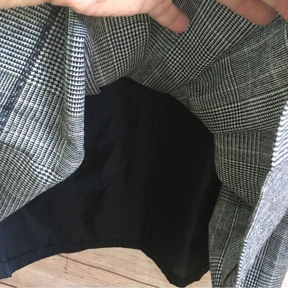VINTAGE E. H. WOODS HOUNDSTOOTH PRINT SKIRT WITH PLEATED FRONT - Picture 5 of 6